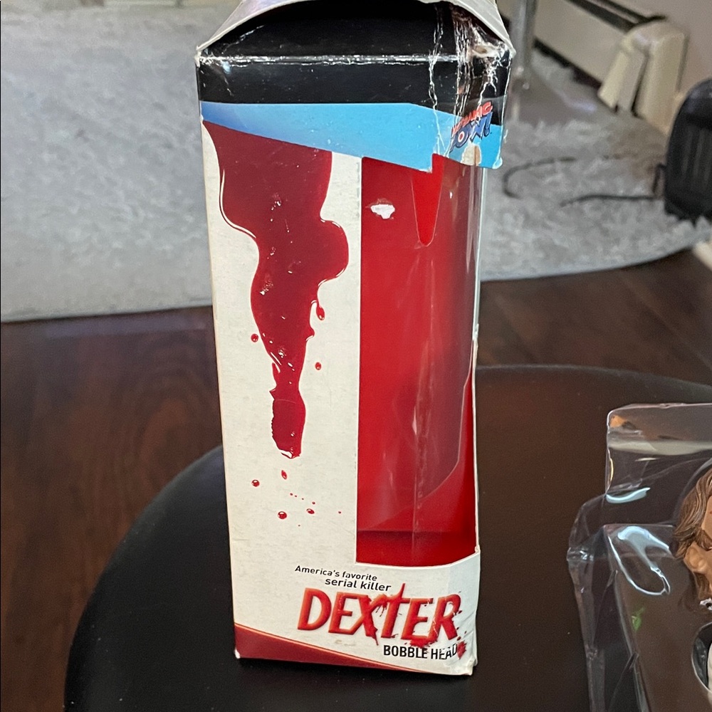 Showtime Collection Dexter Morgan Bobblehead - Red, Blue, White - Picture 5 of 15